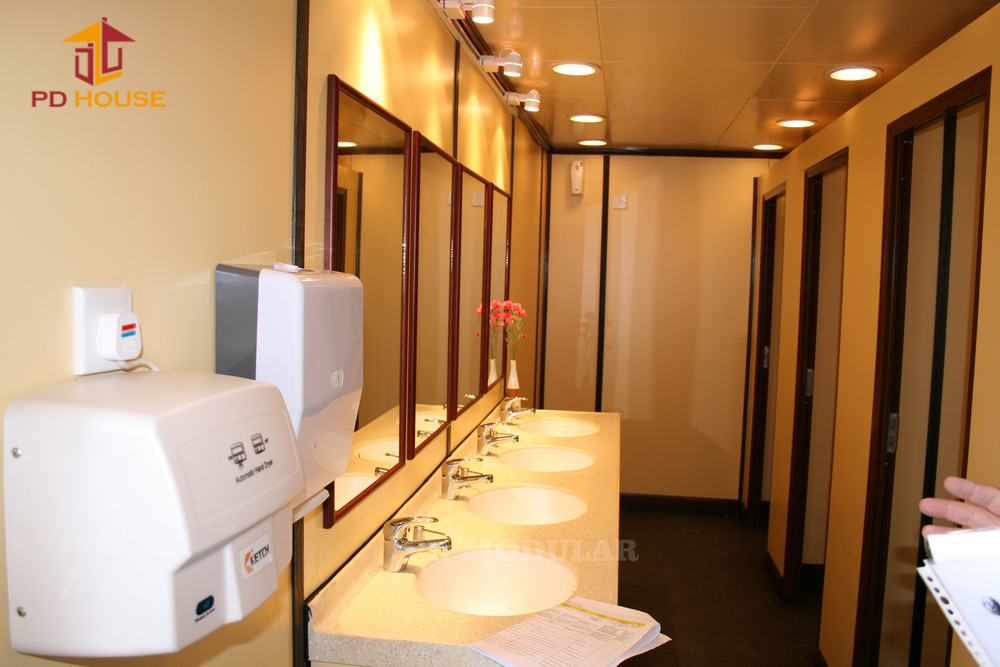 HKS VIP Toliet11.jpg
